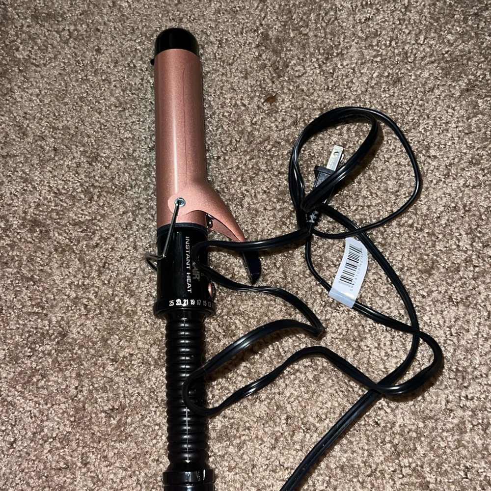 CURLING IRON W/ CLAMP- Conair Instant heat w/ stand